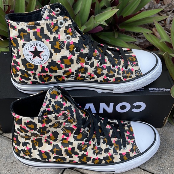 CONVERSE CTAS HI WMNS - Picture 3 of 16